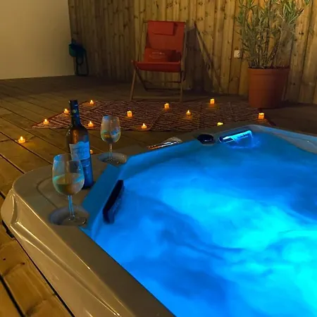 Les Du Quereux Hodinový hotel